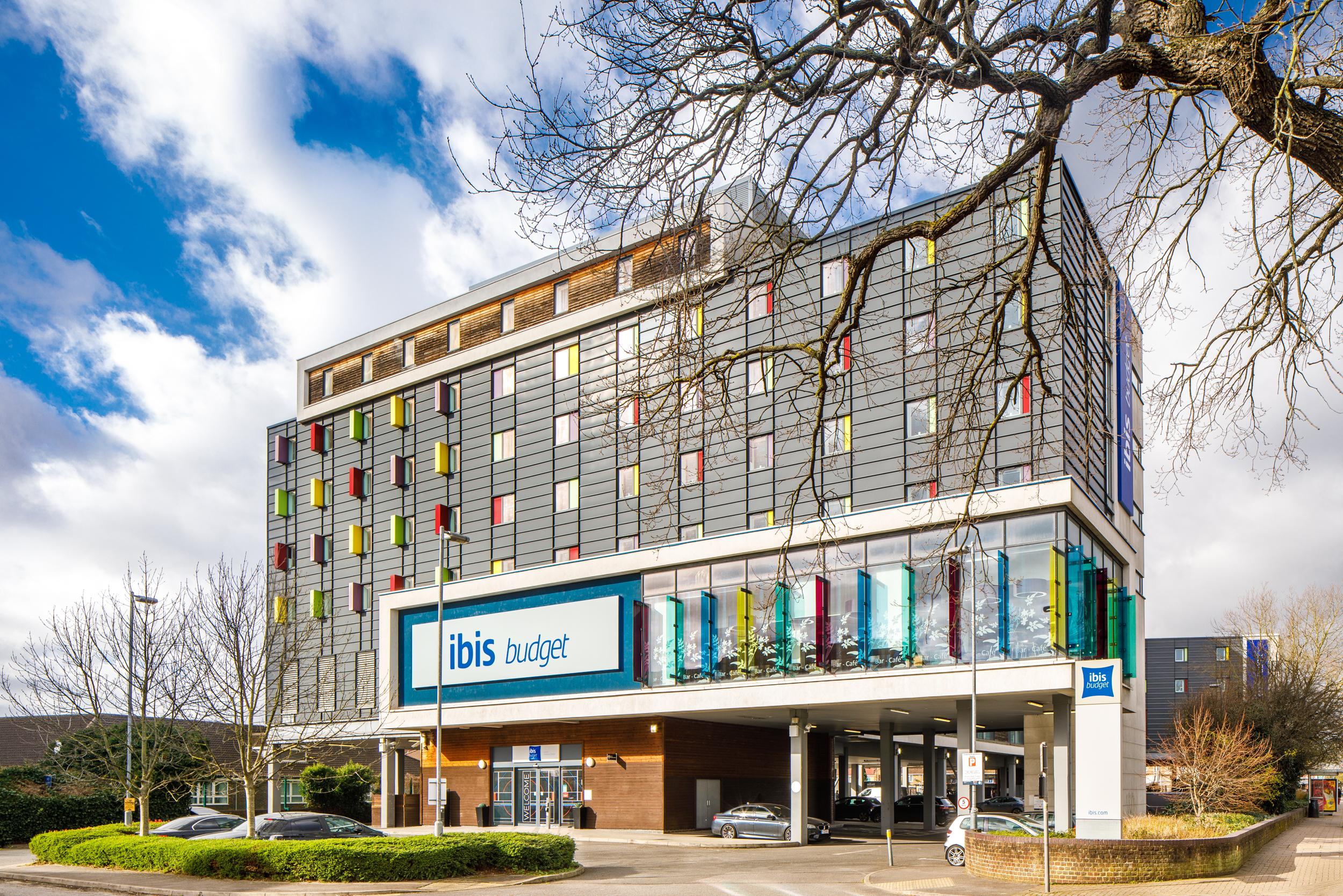 Ibis Budget London Heathrow Central Cranford エクステリア 写真