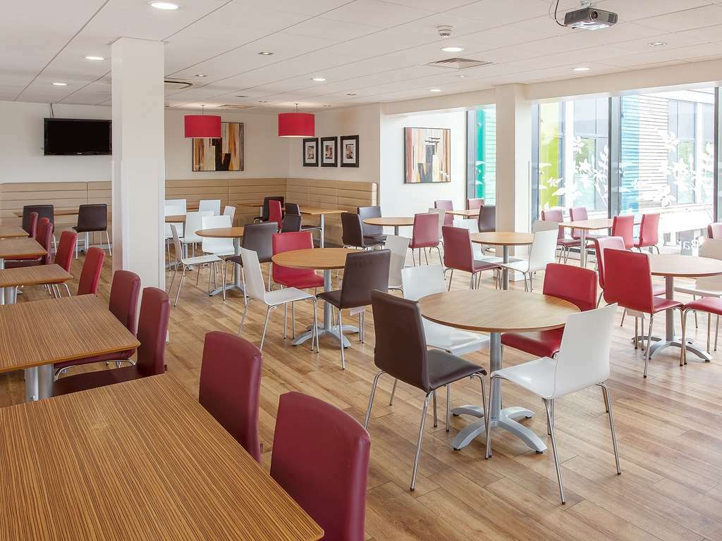 Ibis Budget London Heathrow Central Cranford レストラン 写真